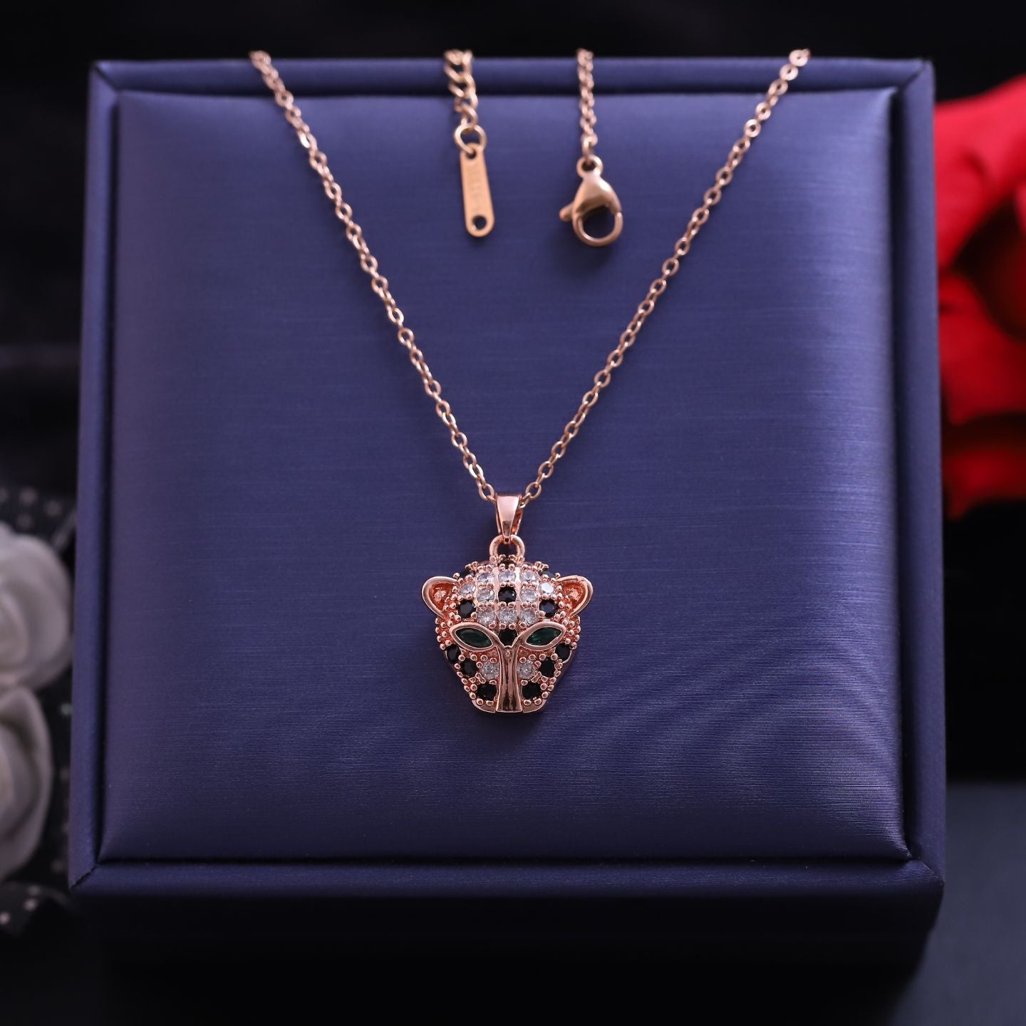 Leopard Face Necklace.