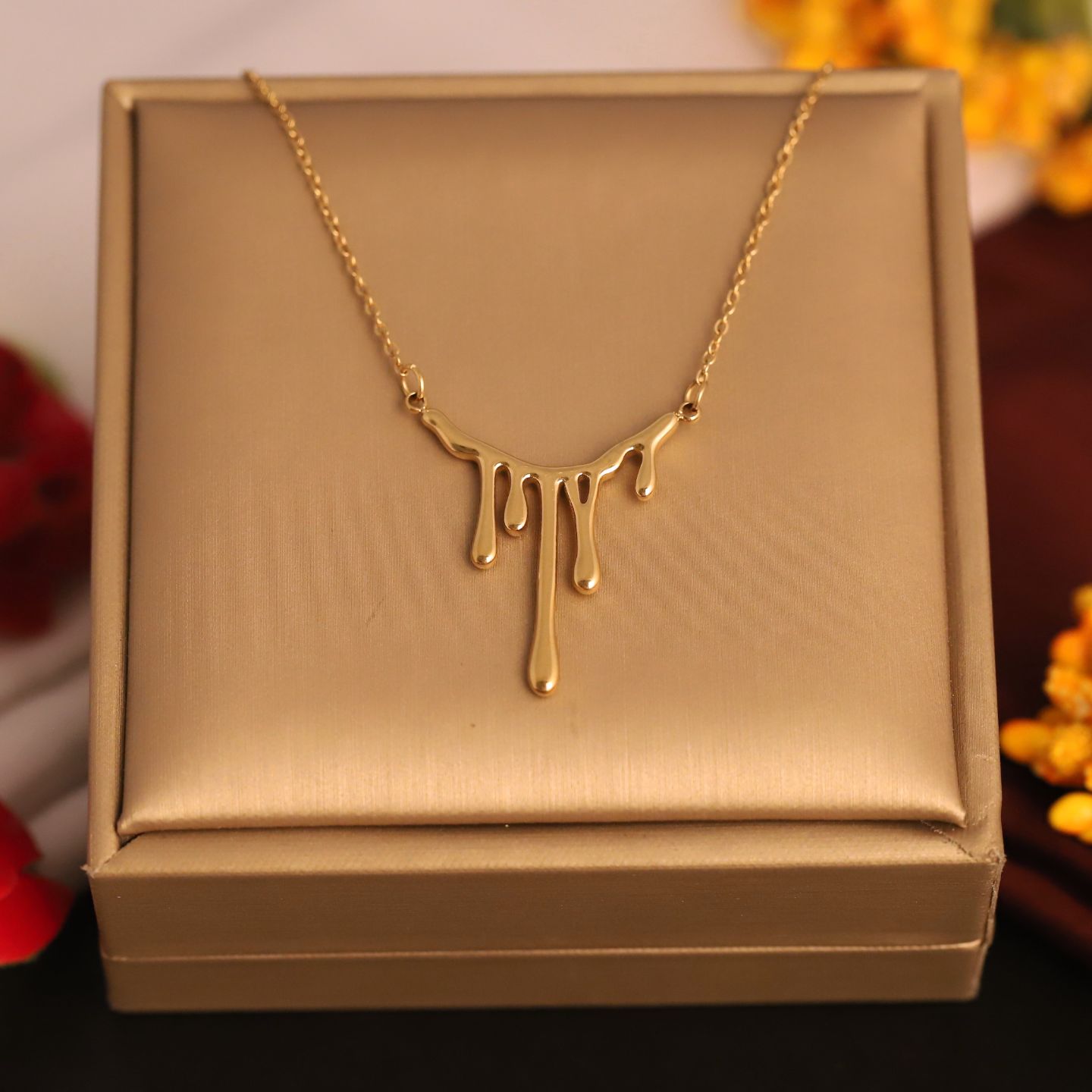 Melting Honey Necklace