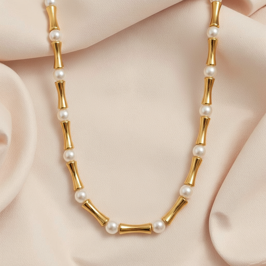 Modern White Pearl Necklace